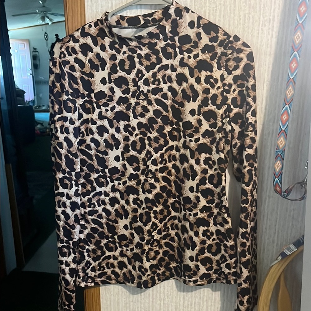 Leopard Print Long Sleeve Top